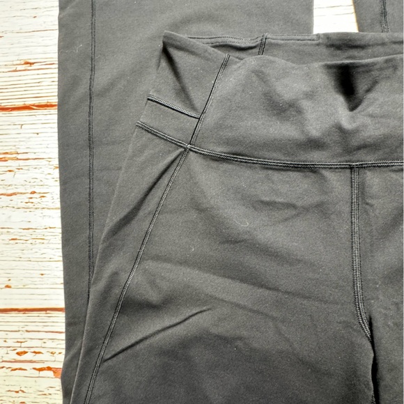 Lululemon Groove Pant Flare Full-On Luxtreme 32" in
Black Sz 12 - Picture 5 of 12